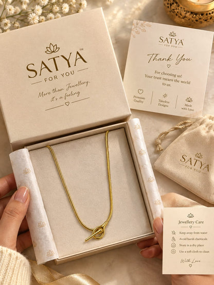 Gold Knot Pendant Necklace