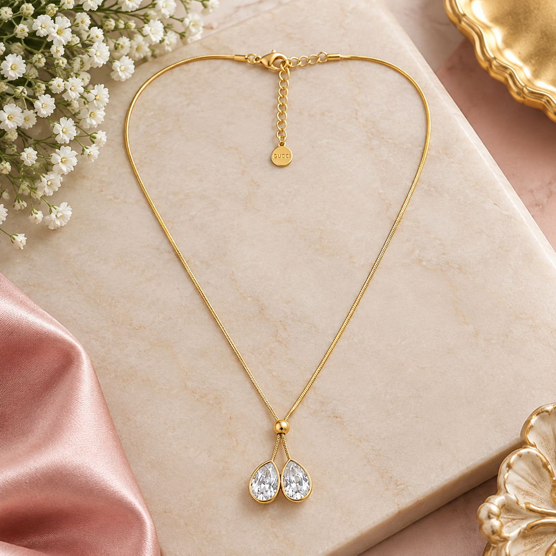 Gold Teardrop Pendant Necklace