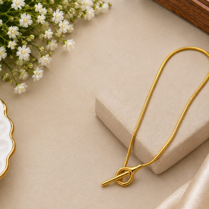 anti tarnish Knot Pendant Necklace