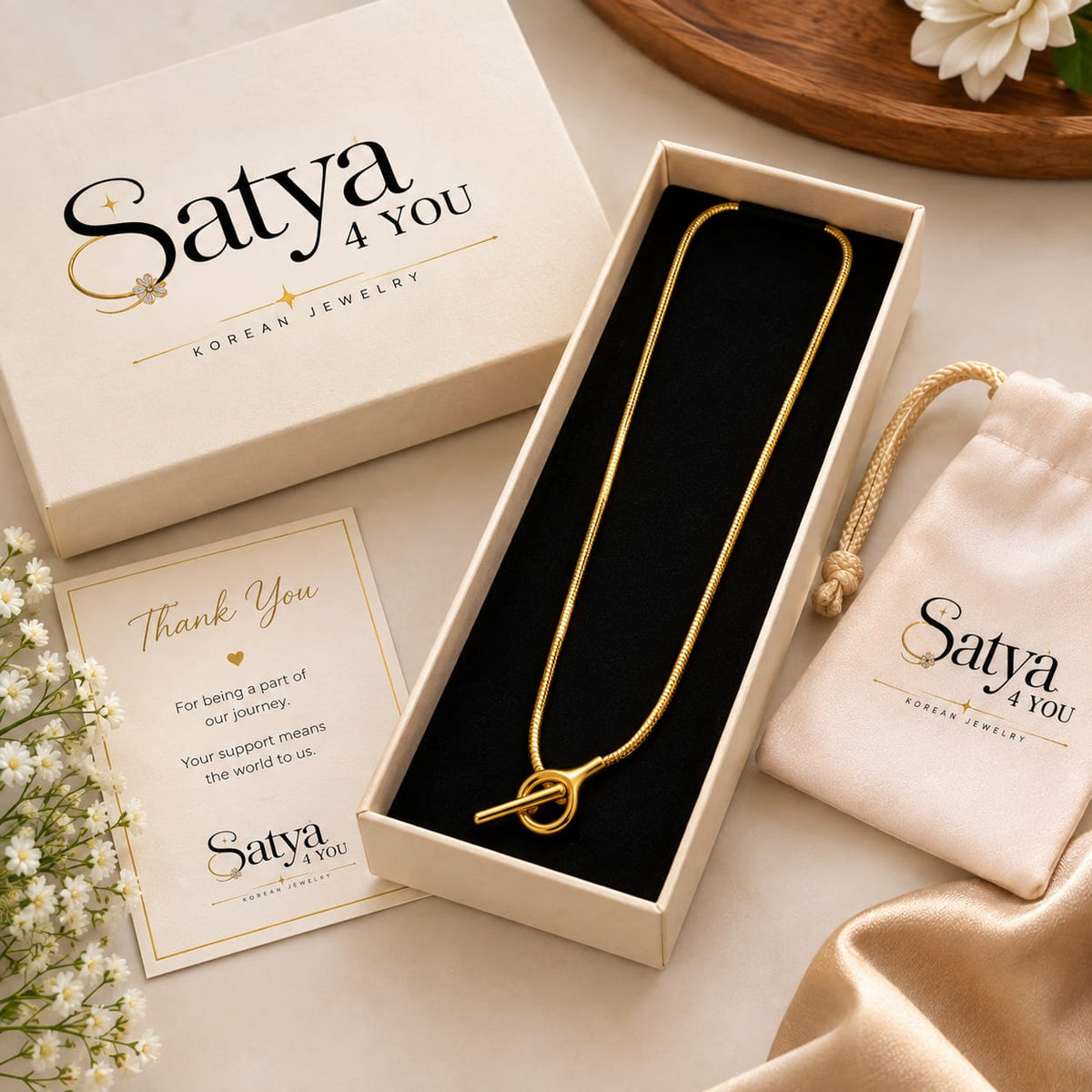 anti tarnish Knot Pendant Necklace